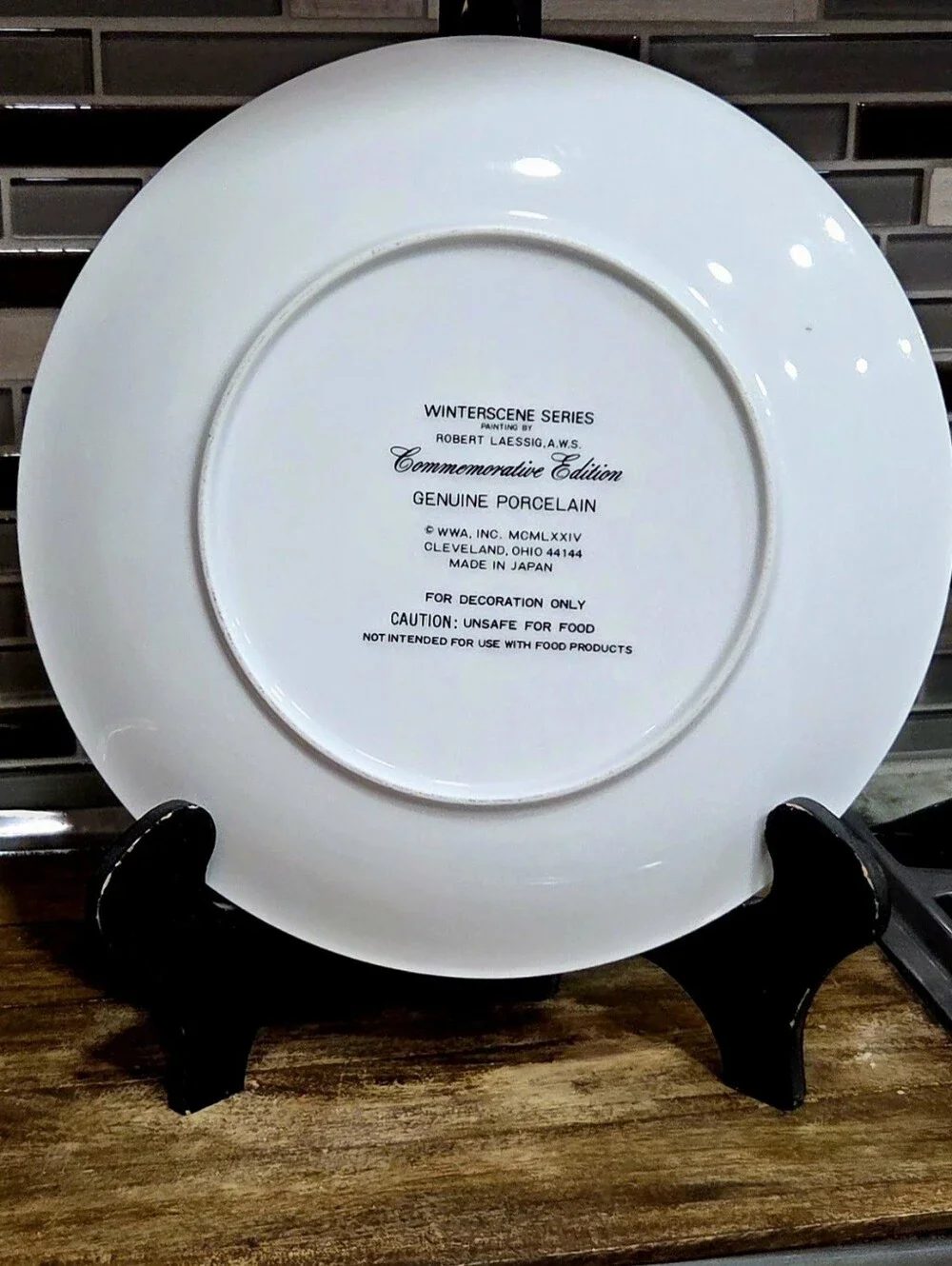 Vintage 1974 Christmas Plate By Robett Laessig